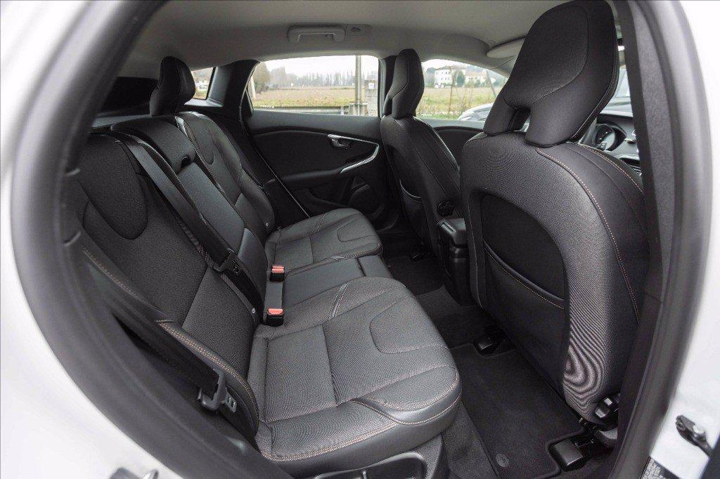 VOLVO V40 Cross Country 2.0 d2 Summum del 2017