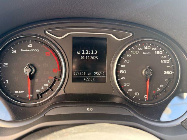 AUDI Q2 30 TDI Business