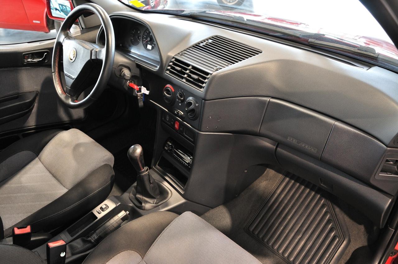 Alfa Romeo 145 2.0i 16V Twin Spark cat Quadrifoglio