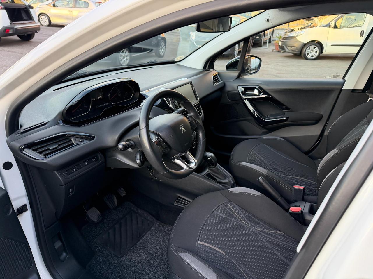 Peugeot 208 5 Porte 208 5p 1.4 hdi 8v Allure