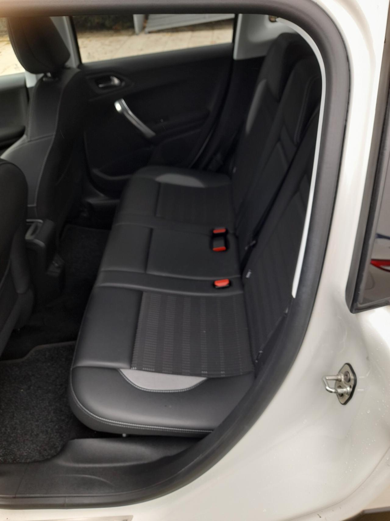 Peugeot 2008 PureTech Turbo 110