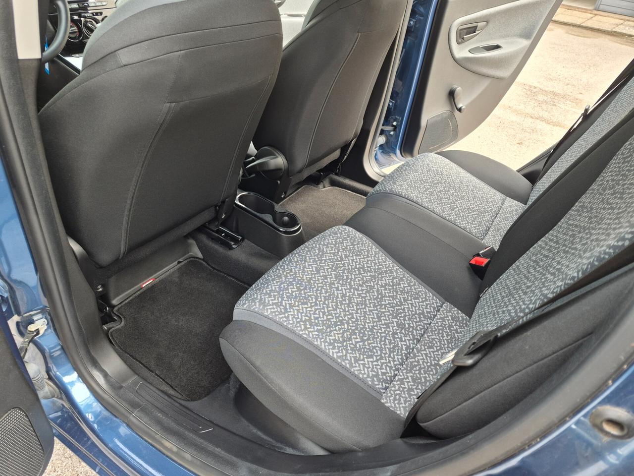 LANCIA Ypsilon 1.0 FireFly 5 posti Hybrid - No vincoli finanz.