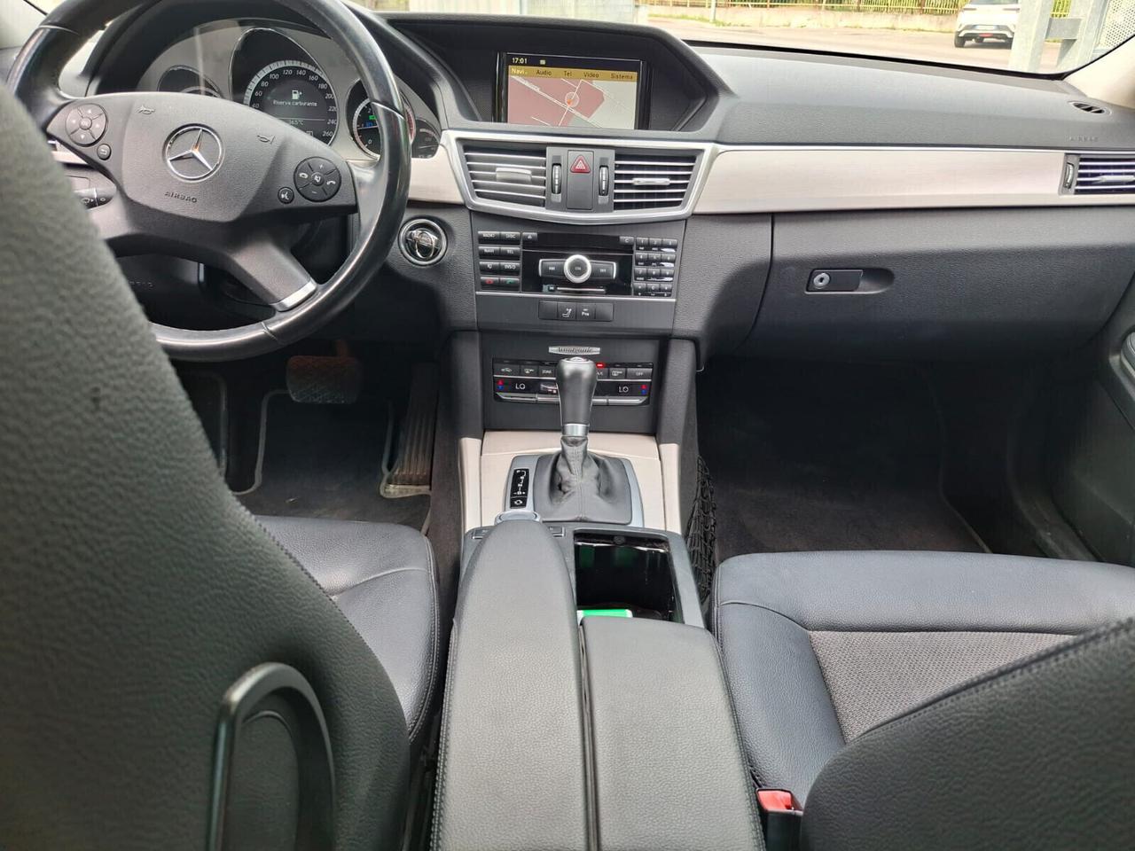 Mercedes-benz E 220 CDI BlueEFFICIENCY Avantg.AMG