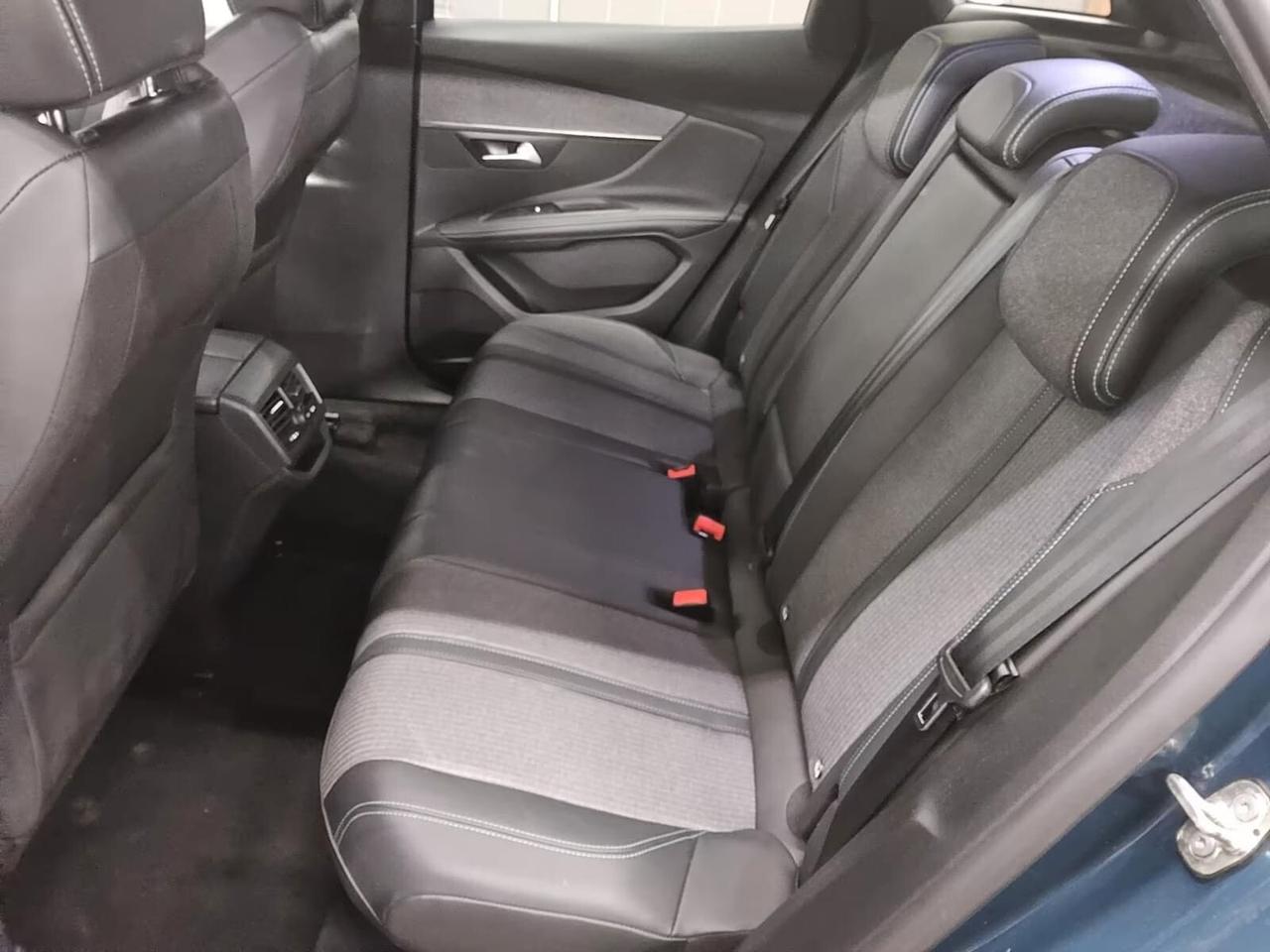 Peugeot 3008 PureTech Turbo 130 S&S Allure Pack