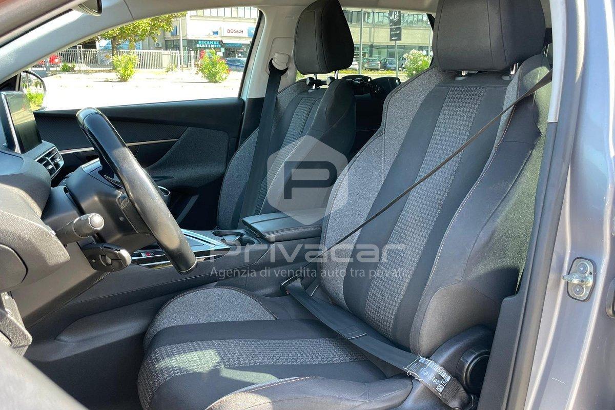 PEUGEOT 3008 BlueHDi 130 S&S Business