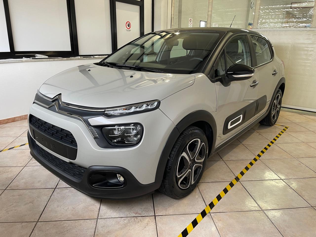Citroen C3 1.2 83cv S&S Shine NO VINCOLO DI FINANZIAMENTO