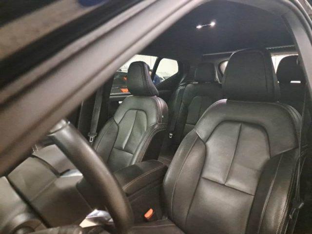 VOLVO XC40 T4 Recharge Plug-in Hybrid R-design