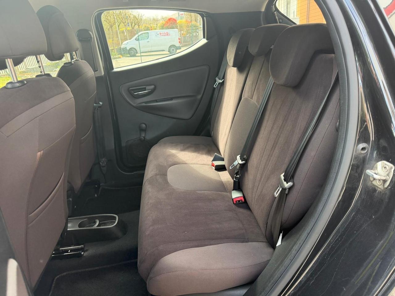 Lancia Ypsilon 1.2 69 CV 5 porte S&S Platinum