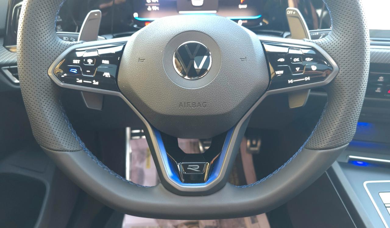 Golf R - 2.0 TSI 320cv - AKRAPOVIC