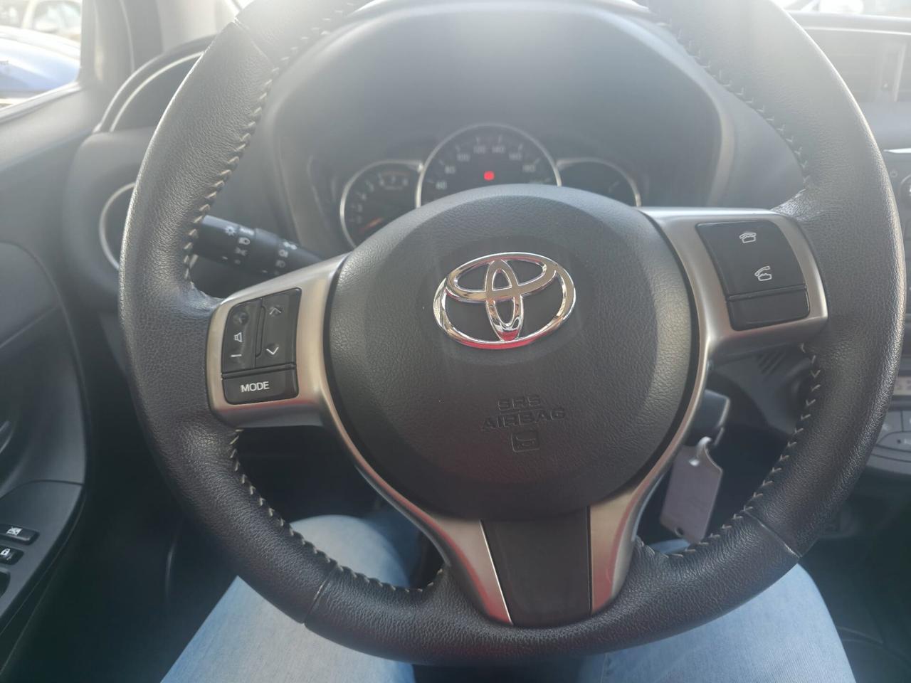 Toyota Yaris 1.0 5 porte Lounge