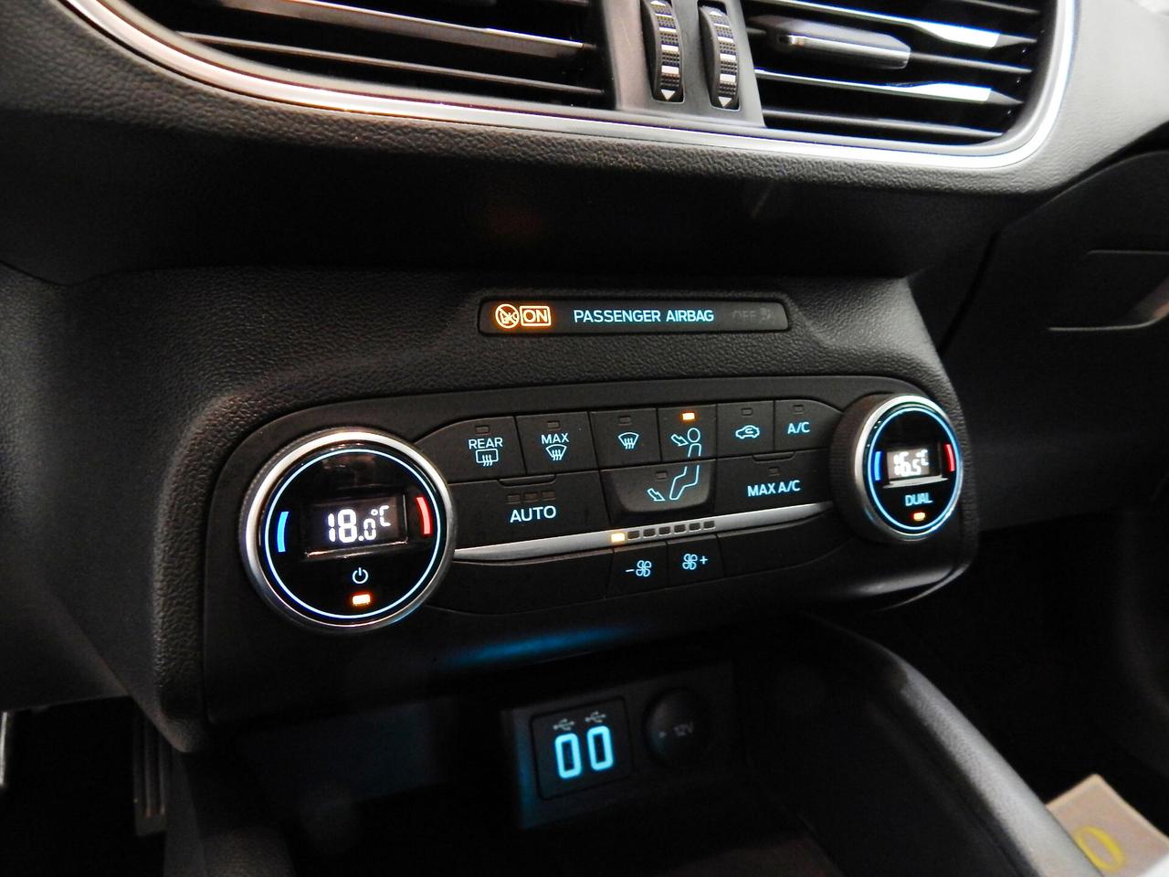 Ford Focus Active 1.5 ecoblue 120cv NAVI-CARPLAY-RADAR-KAMERA