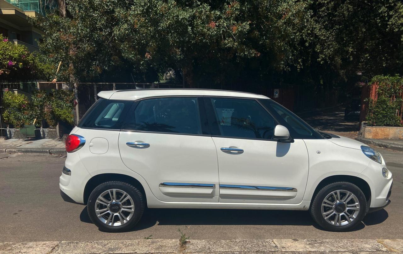 Fiat 500L 0.9 TwinAir Turbo Natural Power Mirror