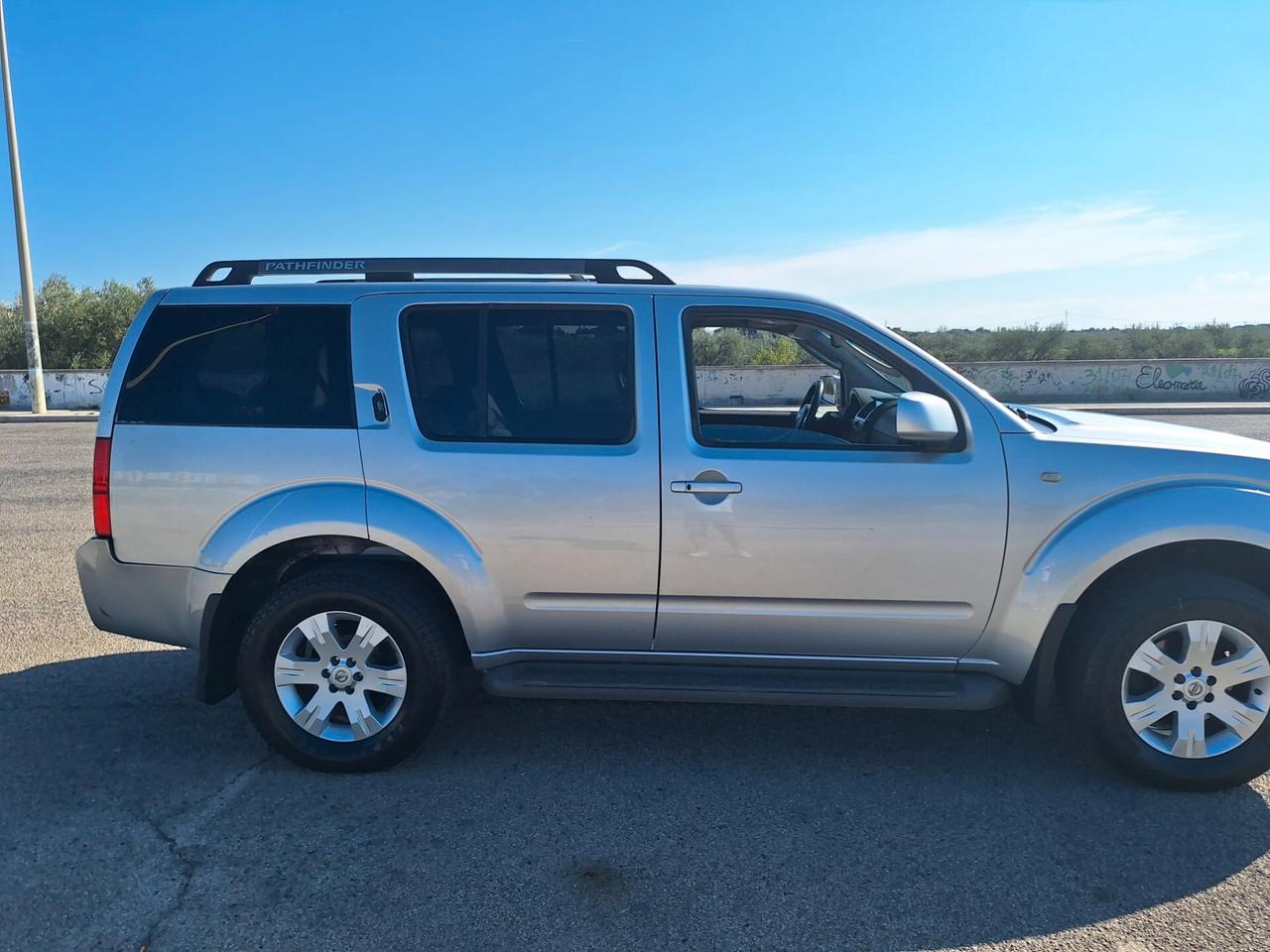 Nissan Pathfinder 2.5 dCi SE - GANCIO TRAINO