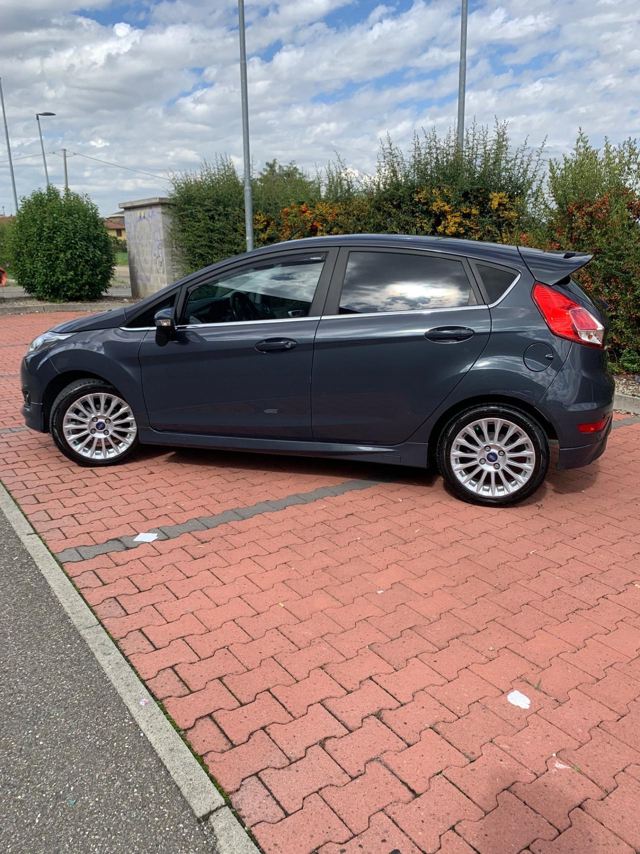 Ford Fiesta 1.4 5p. Bz.- GPL Titanium