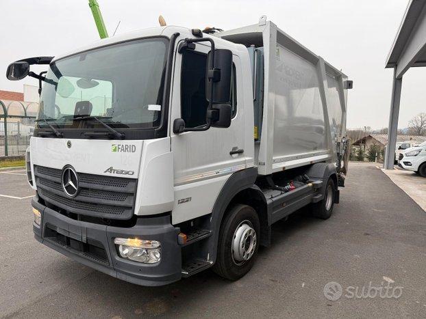 Mercedes compattatore