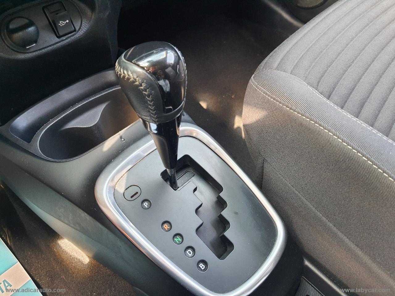 TOYOTA Yaris 1.5 Hybrid 5p.