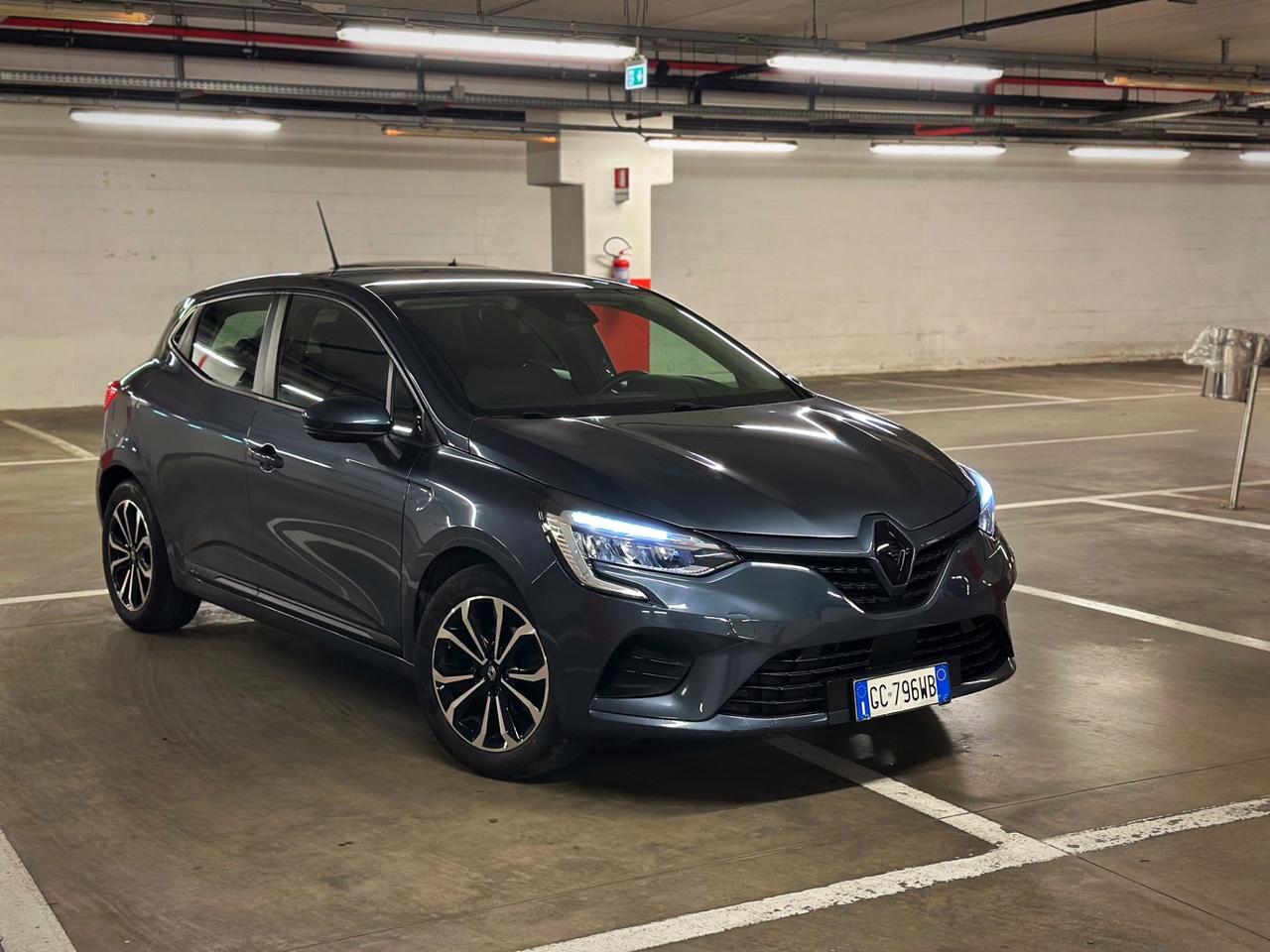 Renault Clio TCe 12V 100 CV 5 porte Zen Garanzia 12 Mesi