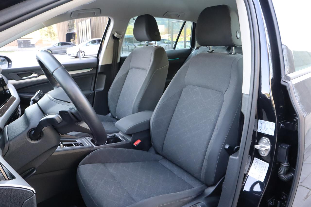 Volkswagen Golf 2.0 TDI DSG ACC DIGITAL LED