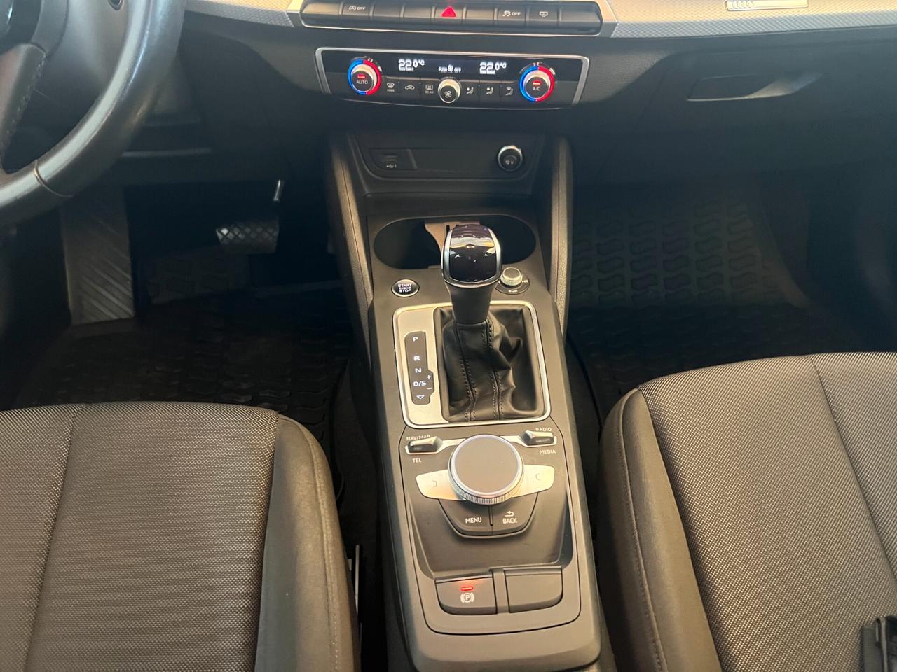 Audi Q2 30 TDI S tronic Business ok neopatentati unico proprietario TAGLIANDATA AUDI