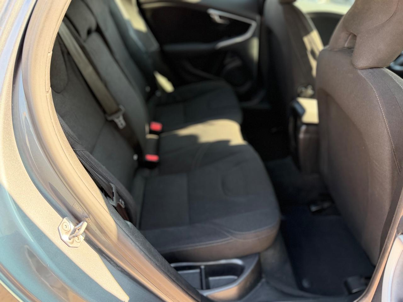 Volvo V40 D2 1.6 SUMMUM
