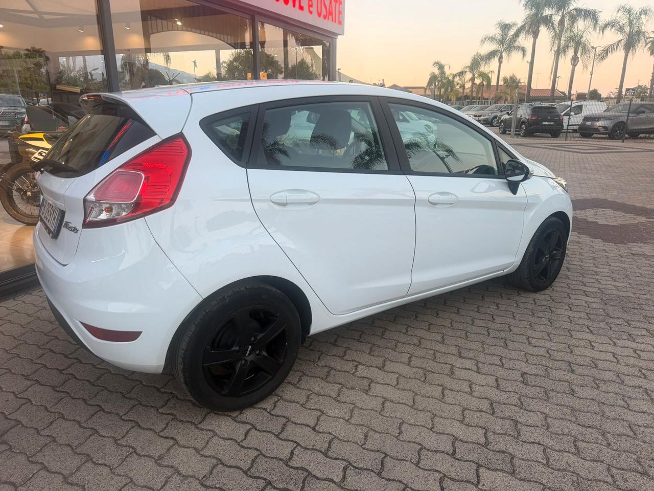 Ford Fiesta 1.5 TDCi 75CV 5 porte Black & White Edition, CON SOLI KM77.000