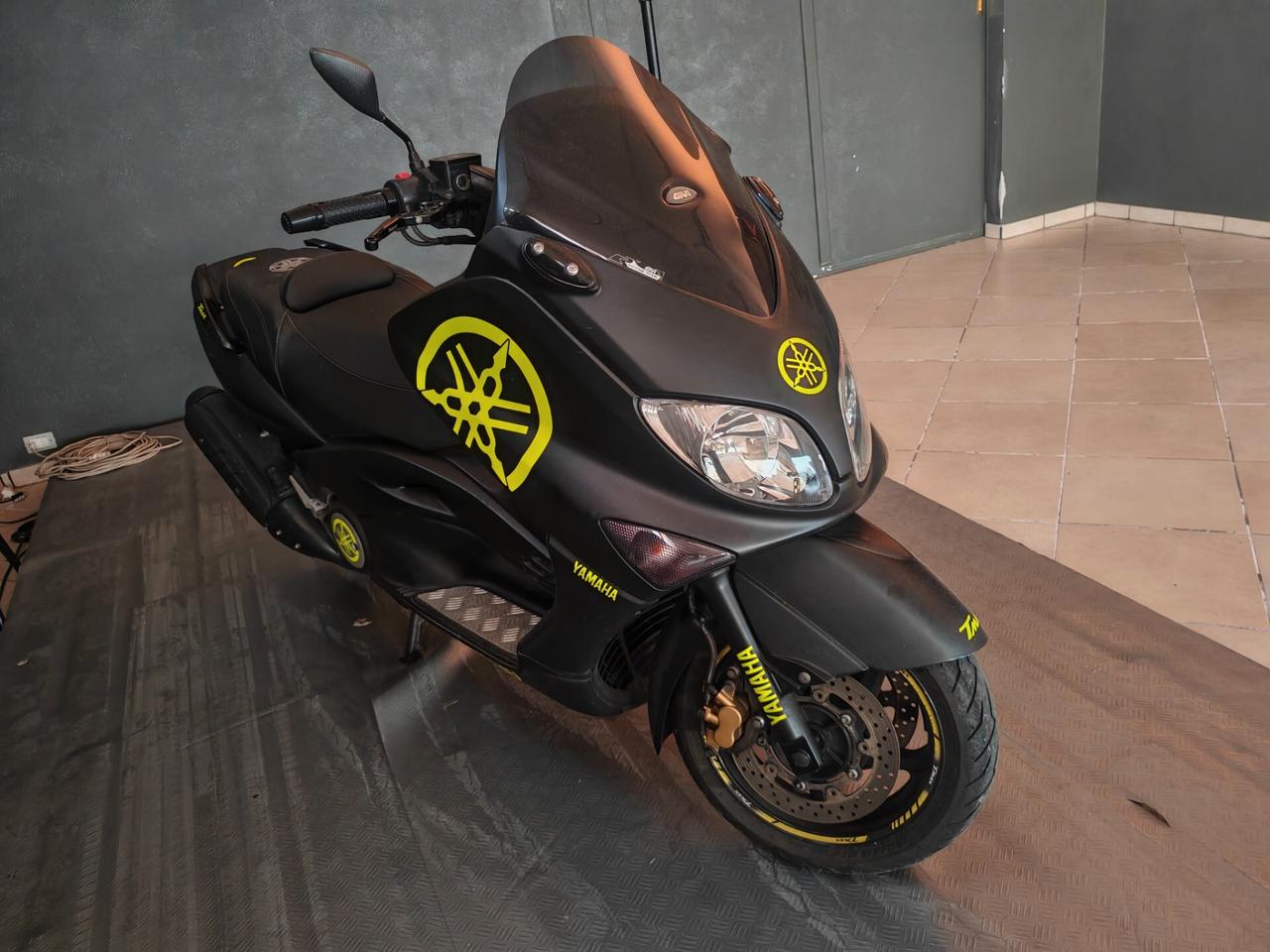 Yamaha T Max Black Max