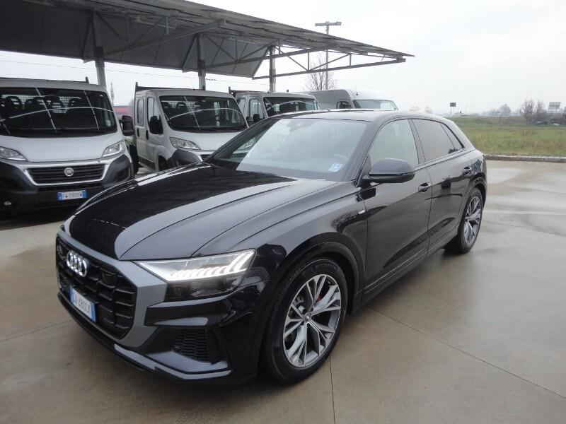 AUDI Q8 Q8 50 TDI 286 CV quattro tiptronic Sport