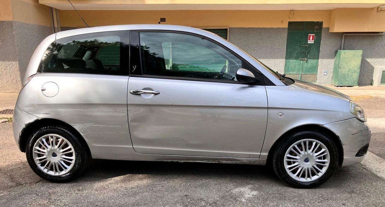 Lancia Ypsilon 1.2 Oro