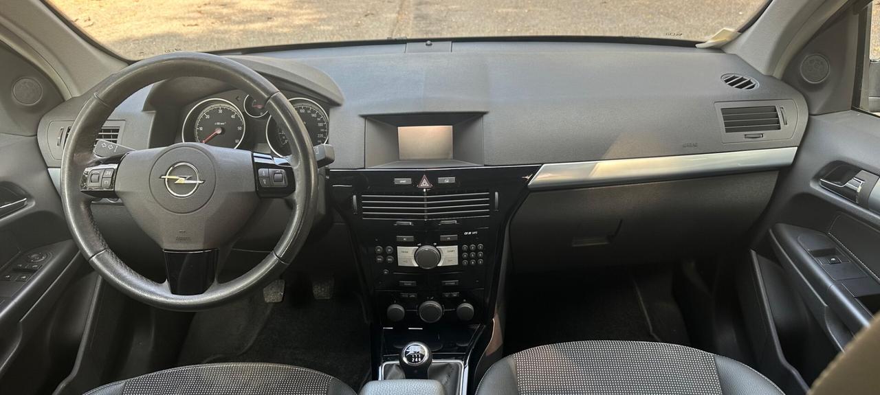 Opel Astra 1.7 CDTI 125CV 5 porte Cosmo