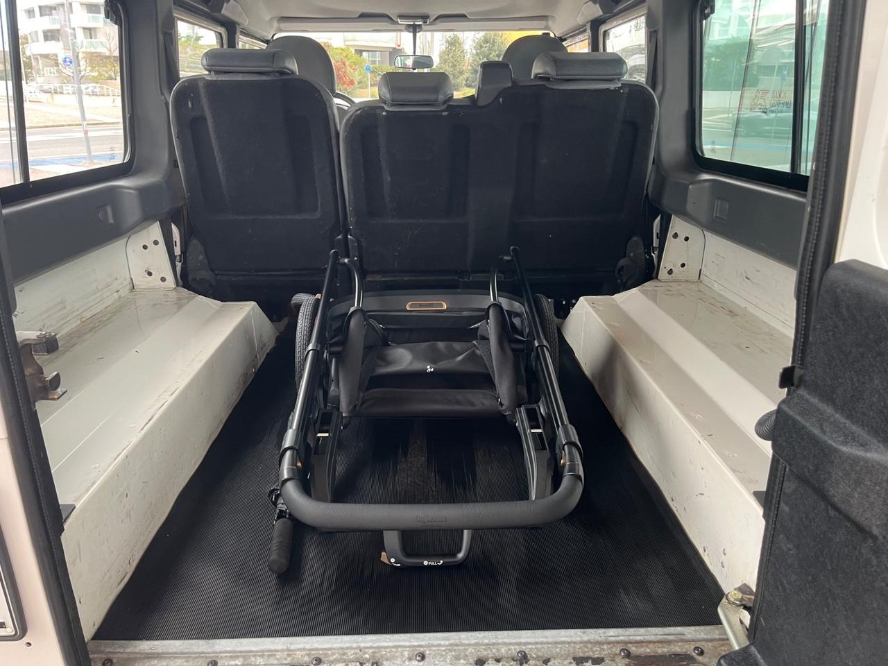 Land Rover Defender 110 2.4 TD4 Hard Top SE