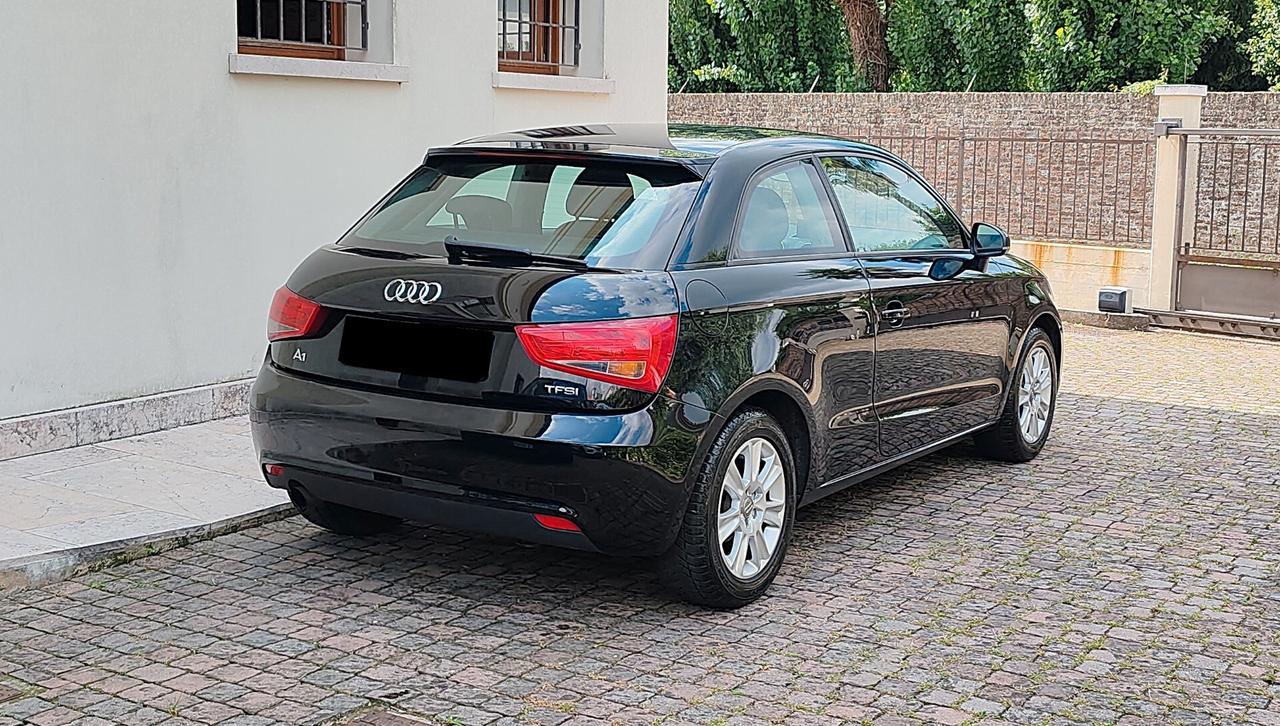 Audi A1 1.2 FSI Attraction 2013 Ok Neopatentati