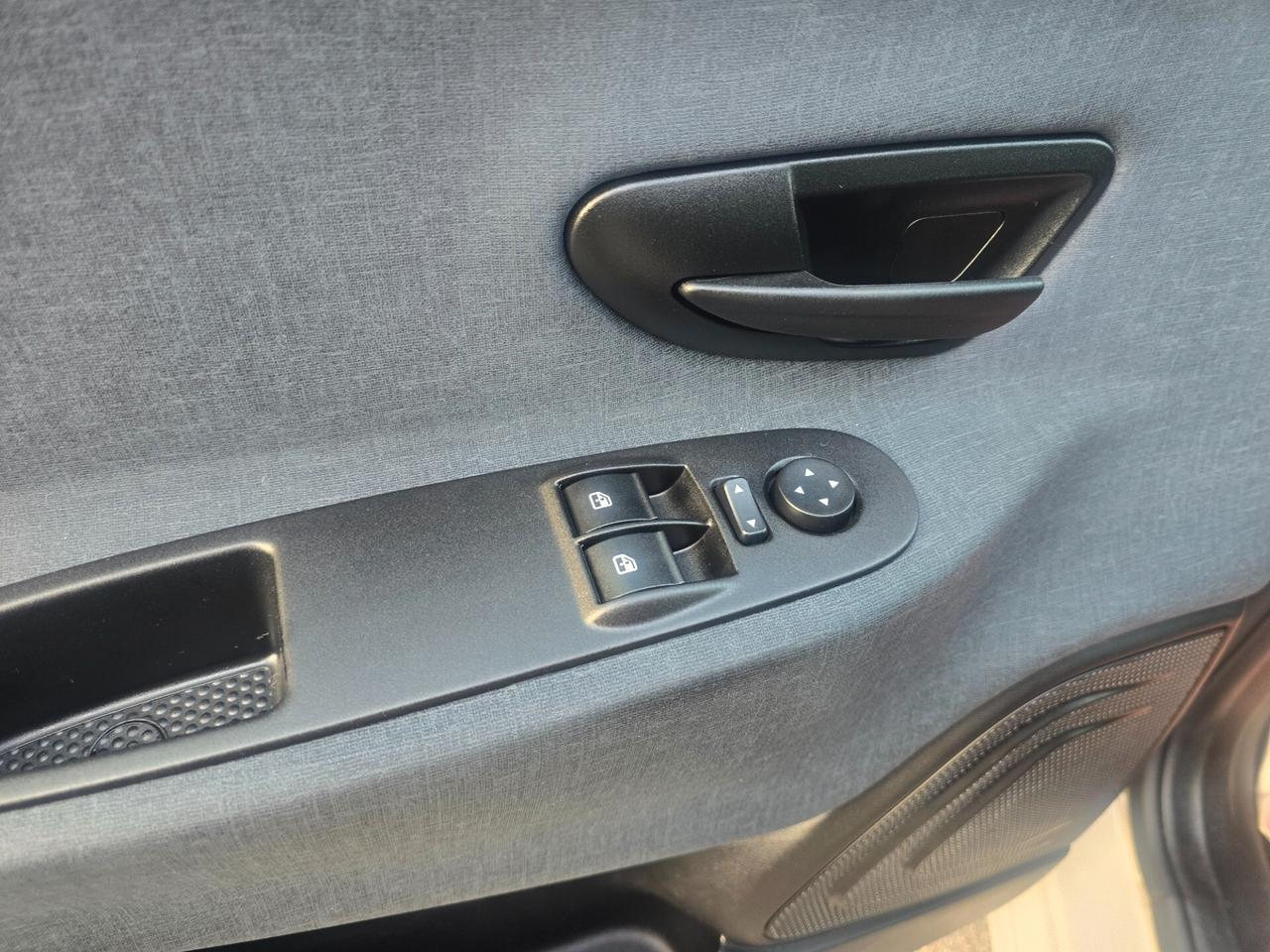 Lancia Ypsilon 1.2 69 CV 5 porte GPL Gold Plus