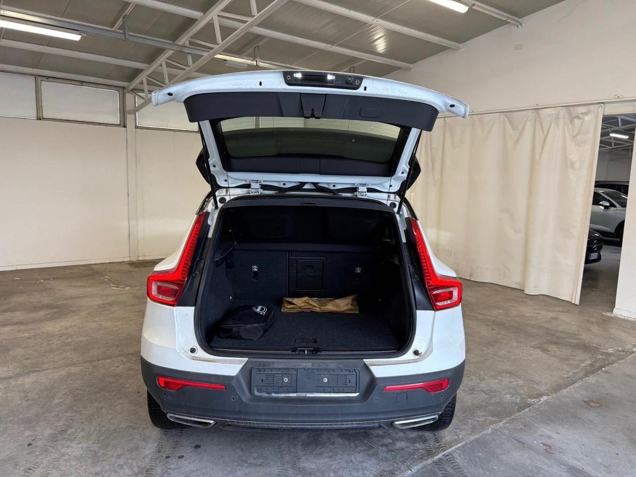 Volvo XC40 2.0 190 CvD4 AWD Geartronic R-design