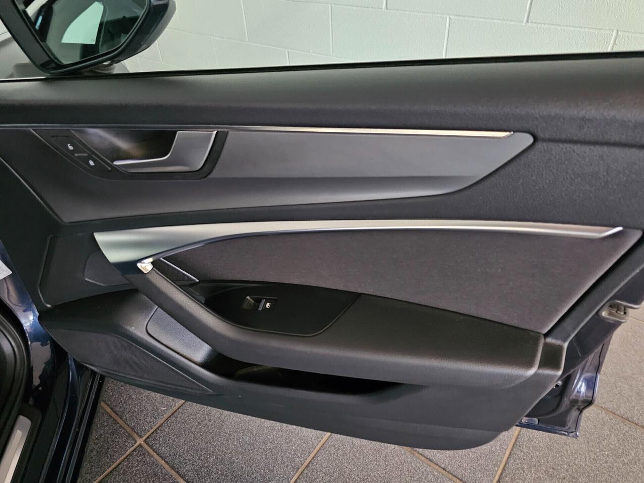 Audi A6 Av. 40 2.0 TDI quattro ultra S tronic Bus.