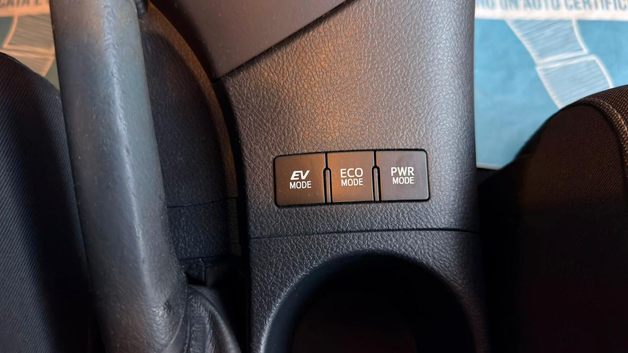 Toyota Auris 1.8 Hybrid Lounge