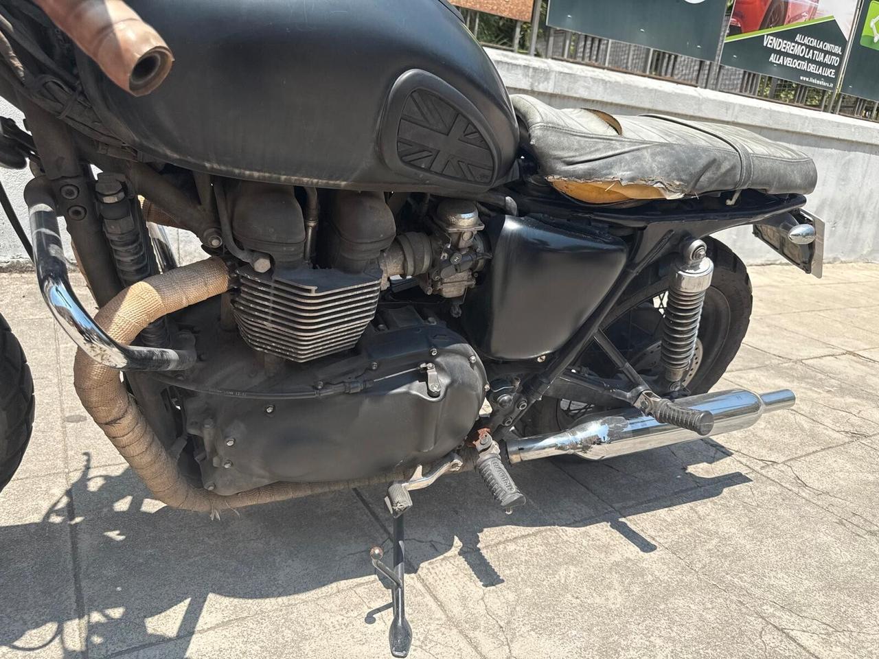 Triumph Bonneville T100 black