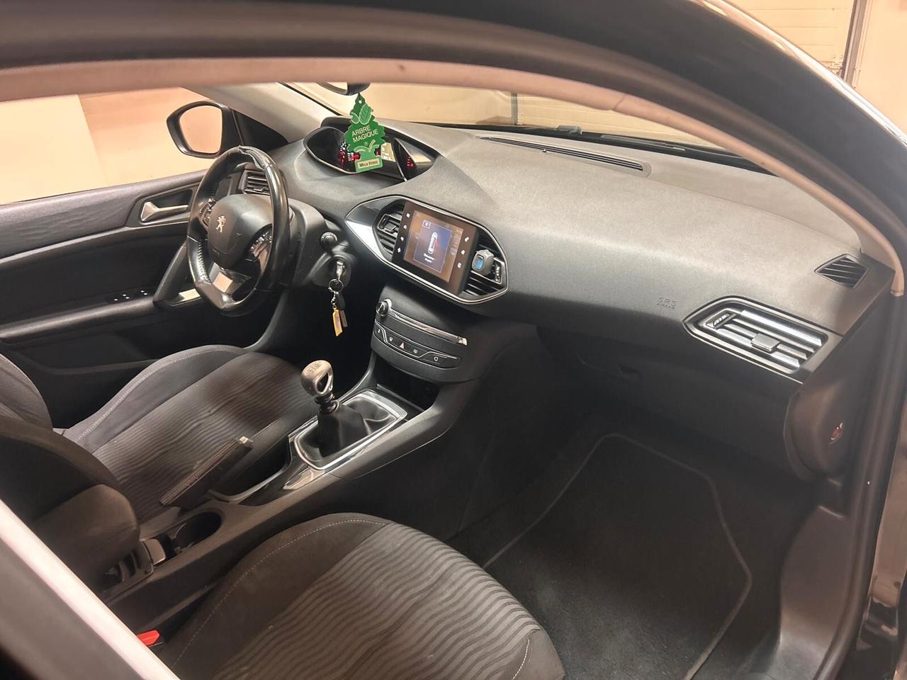 Peugeot 308 BlueHDi 150 S&S EAT6 Business