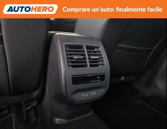 SEAT Leon 1.5 eTSI 150 CV DSG FR