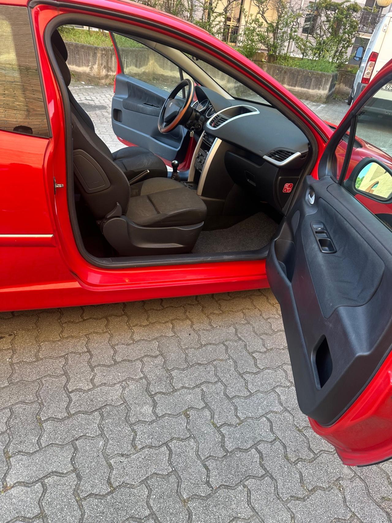 Peugeot 207 Plus 1.4 8V 75CV 3p. ECO GPL