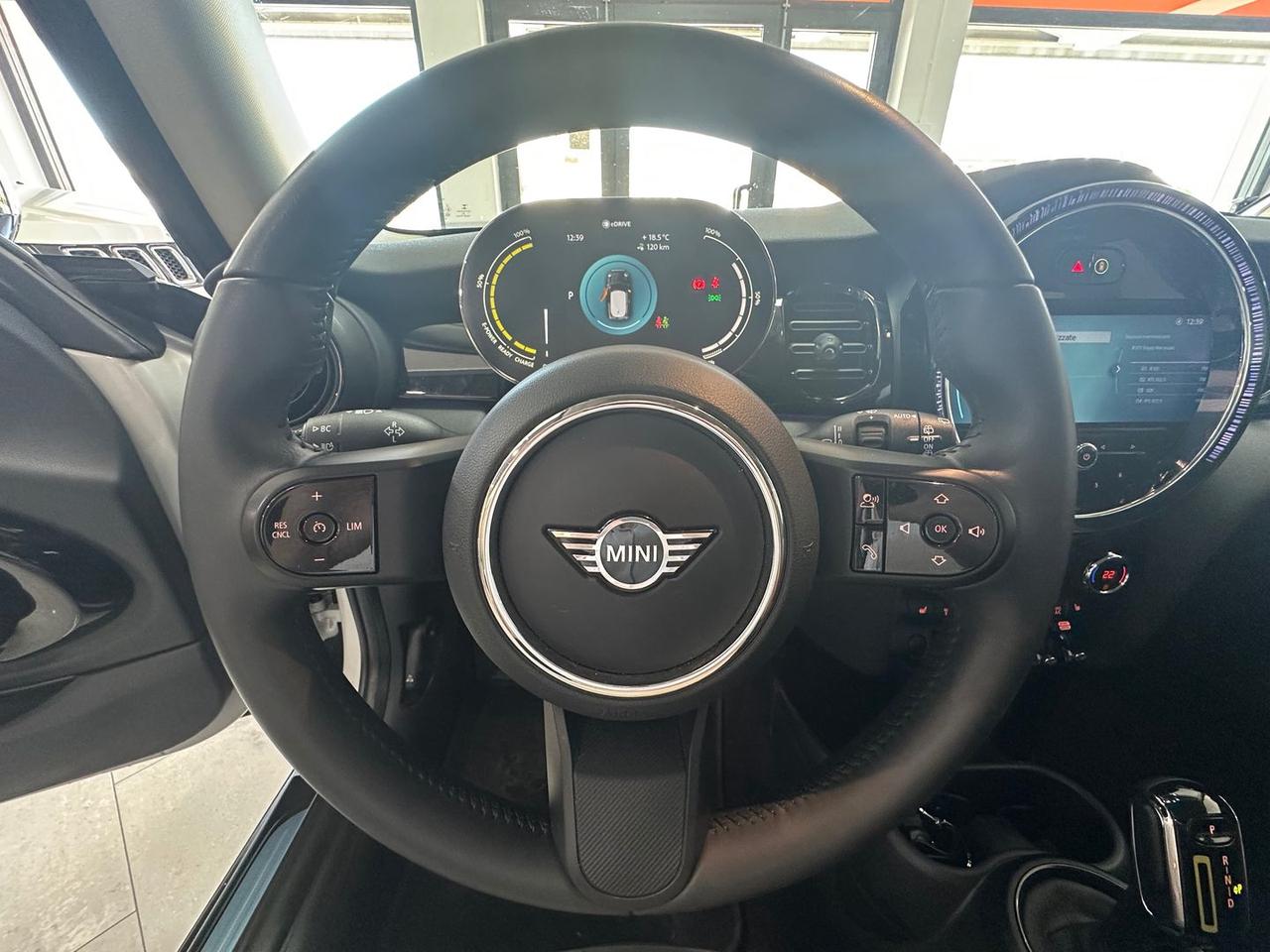 Mini Cooper Classic Cooper SE #6090