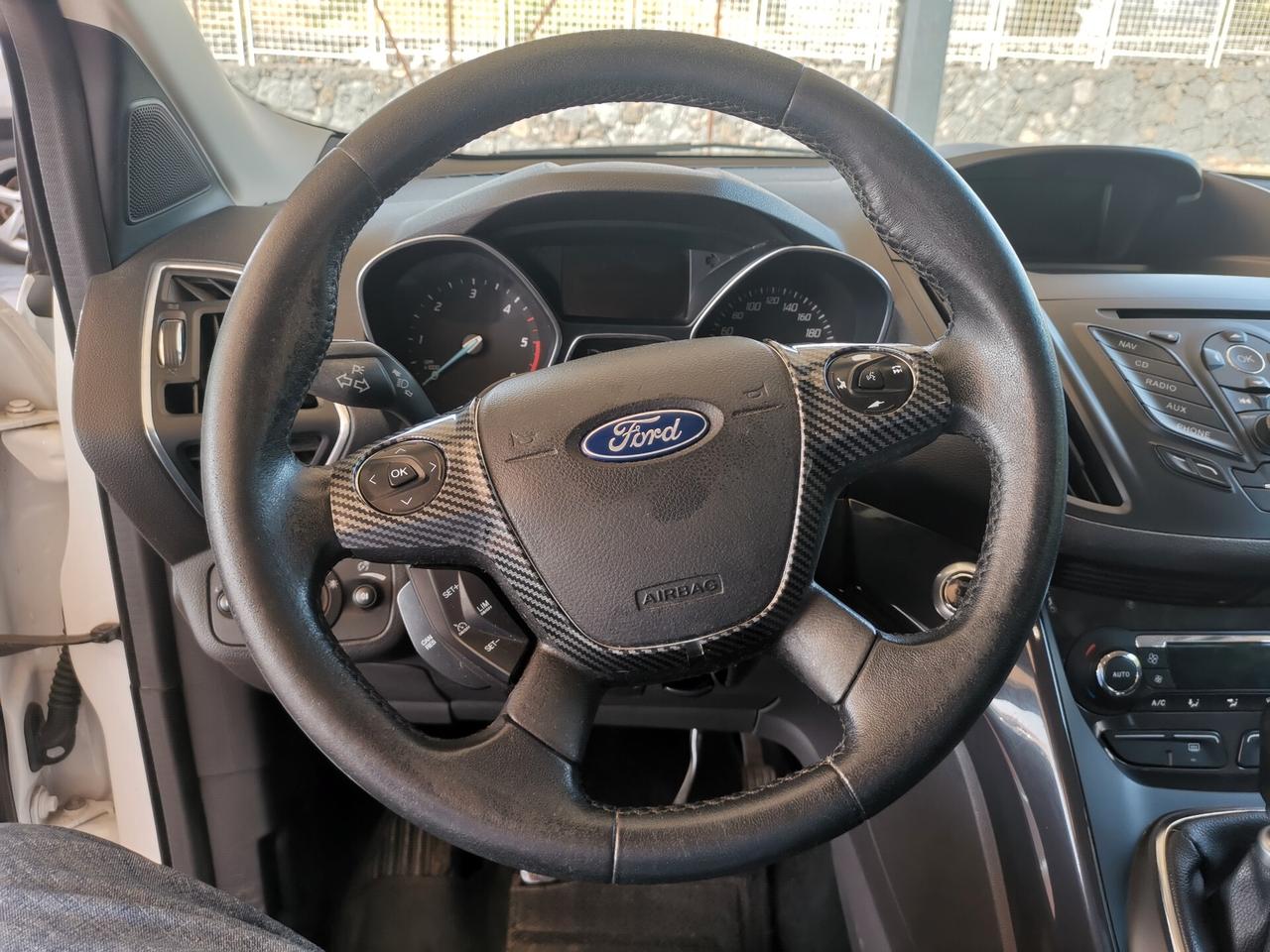 Ford Kuga 2.0 TDCI 150 CV S&S 2WD Titanium