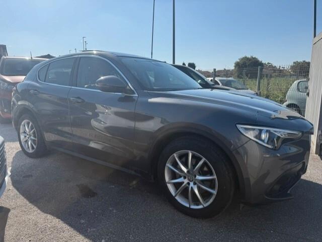 Alfa Romeo Stelvio 2.2 Turbodiesel 180 CV AT8 RWD Executive