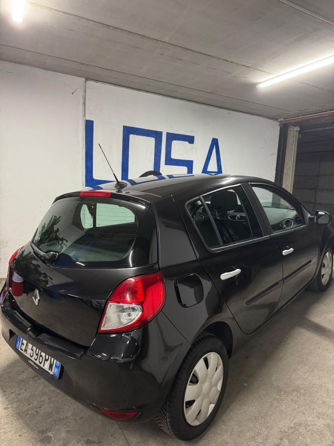 Renault Clio 1.2 16V 5 porte 2010
