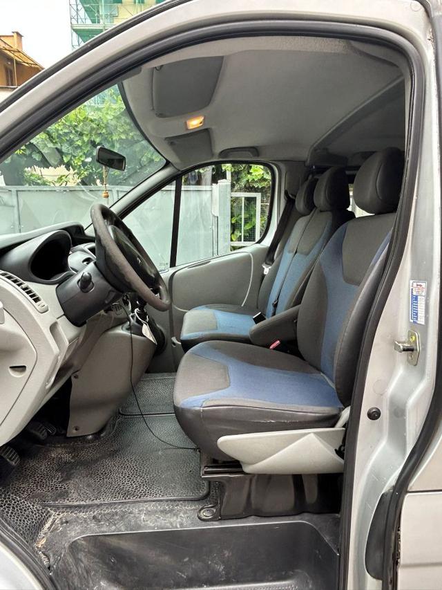 RENAULT Trafic T27 2.0 dCi/115 PC-TN Passenger DPF