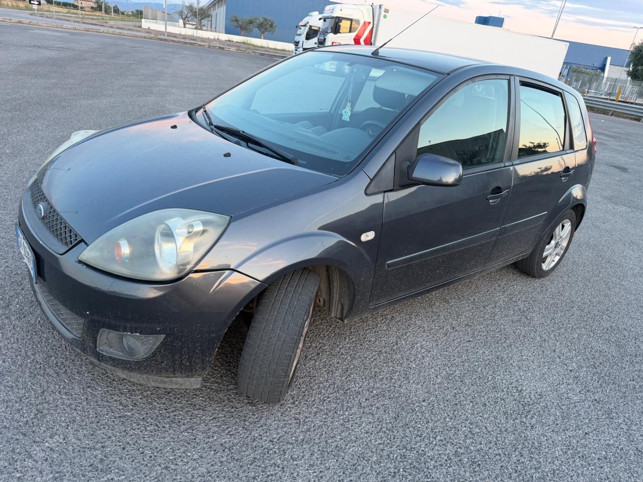 Ford Fiesta 1.2 16V 5p. Ghia