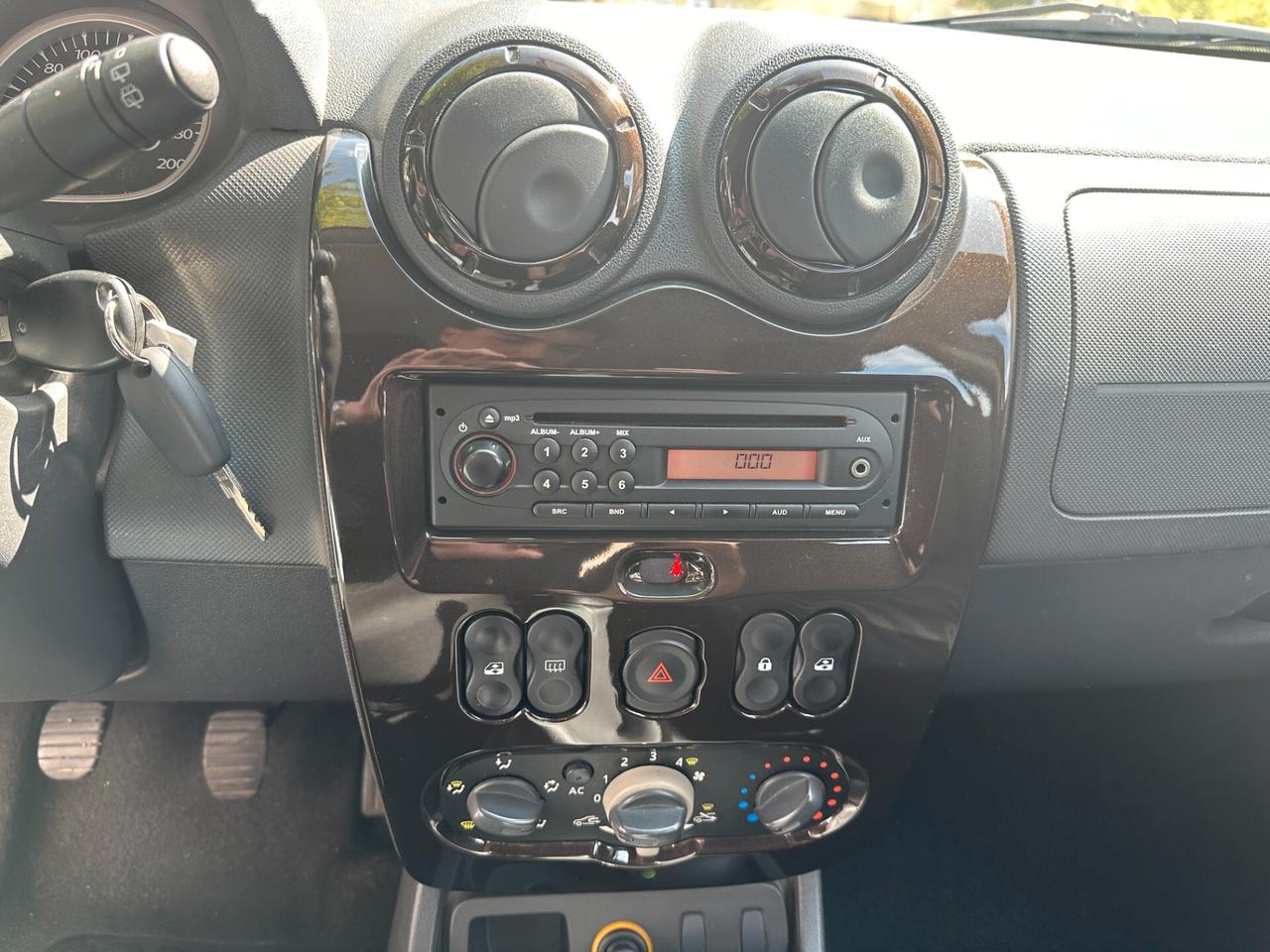 DACIA DUSTER 1.6 BENZINA