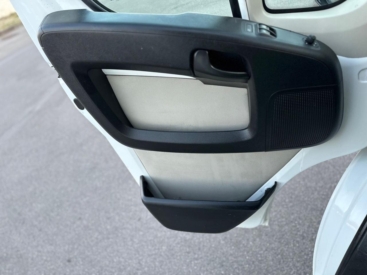 Peugeot boxer tetto alto passo medio