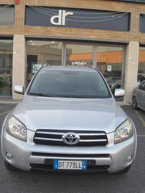 Toyota RAV 4 RAV4 Crossover 2.2 D-Cat 177 CV Luxury