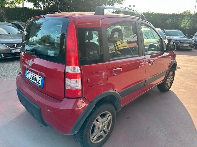 Fiat Panda 1.3 MJT 16V DPF 4x4 Climbing