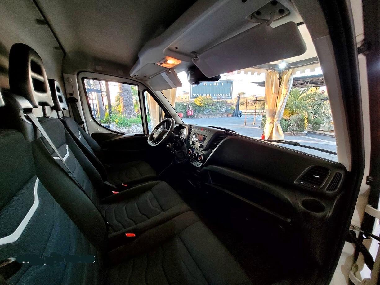 IVECO FURGONE CASSONATO